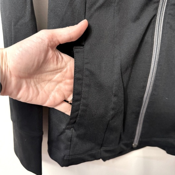 Under Armour All Season Gear Black Studio Jacket Long Sleeve Full Zip - Small - Picture 5 of 6